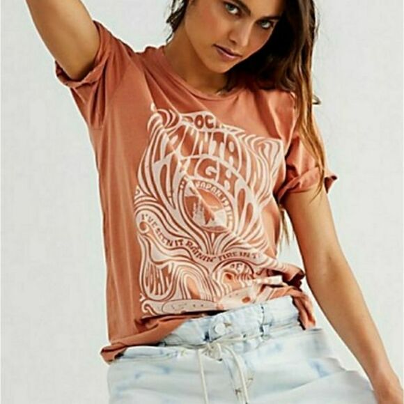 NWOT Free People Midnight Rider John Denver Rocky Mountain High Unisex Tee Sz XS - Picture 1 of 11